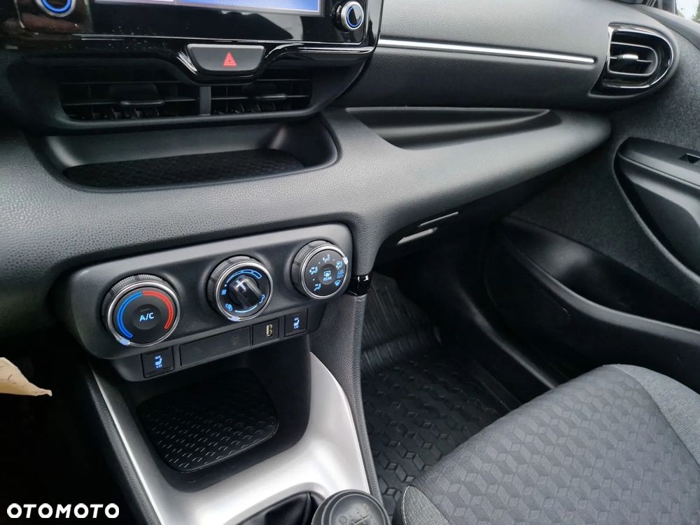 Toyota Yaris - 19