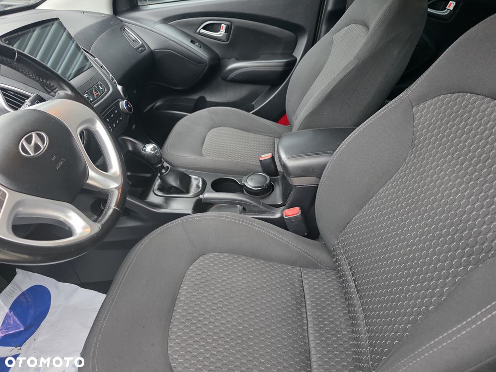 Hyundai ix35 1.7 CRDi 2WD UEFA EURO 2012 Edition - 14