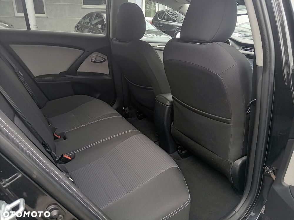 Toyota Avensis 2.0 D-4D Premium - 7