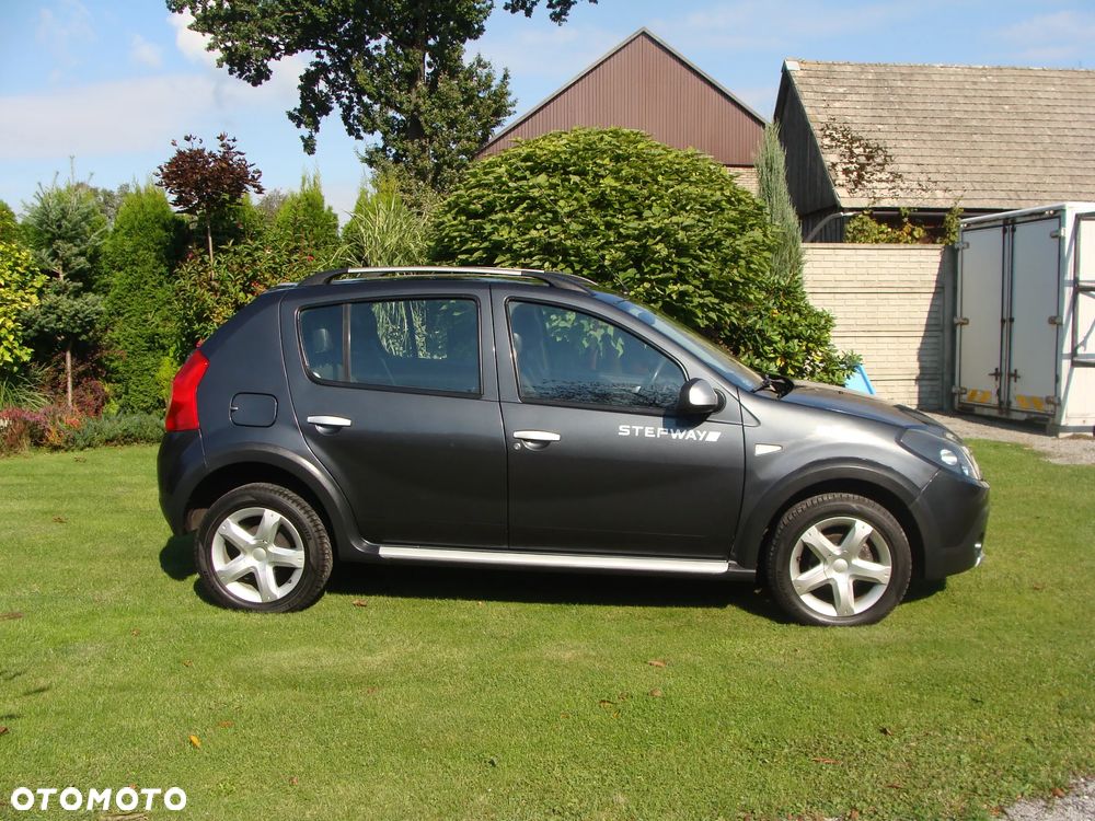 Dacia Sandero Stepway 1.6 - 9