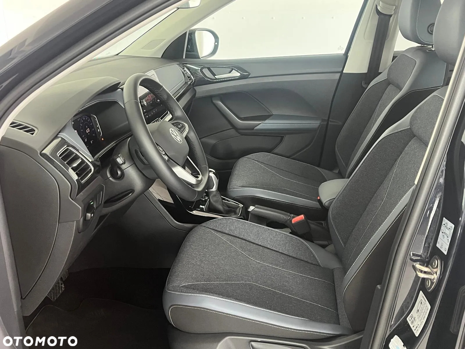 Volkswagen T-Cross 1.0 TSI Style DSG - 32