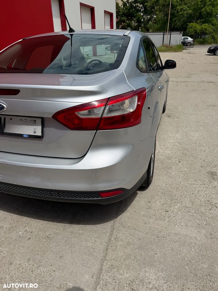 Ford Focus 1.6 TDCi DPF Titanium - 7