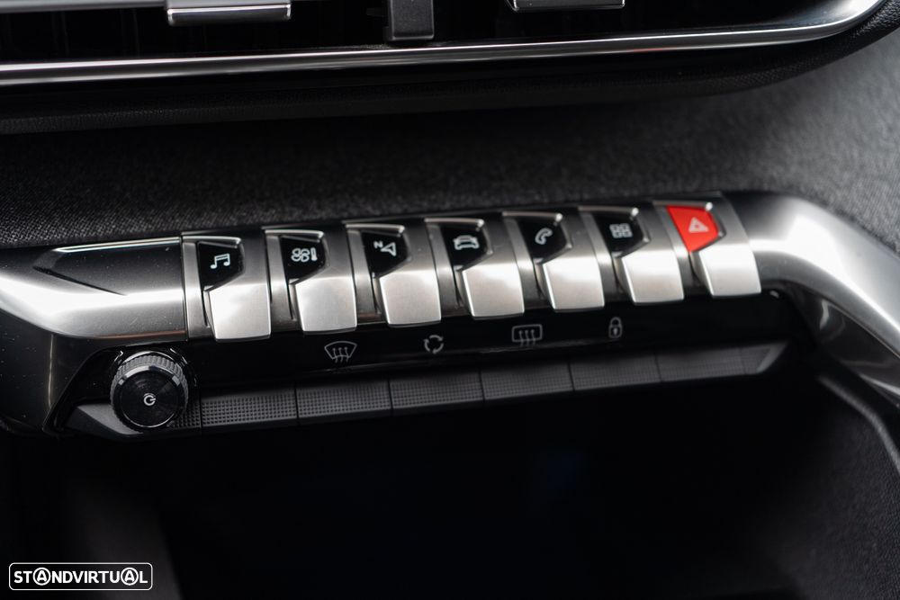 Peugeot 3008 PureTech 130 Stop & Start GPF EAT8 Allure - 16