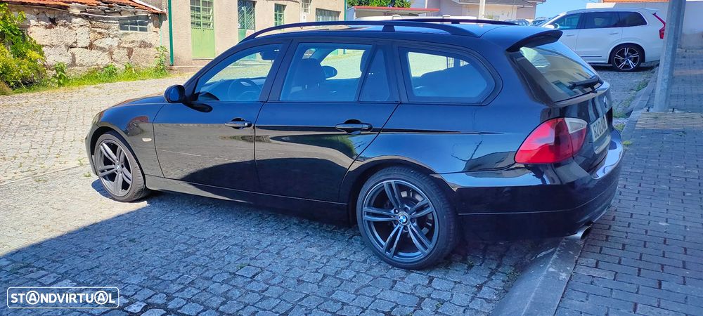 BMW 318 d Touring - 18