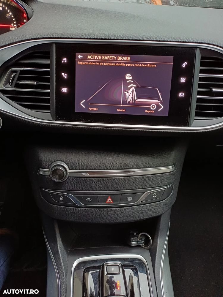Peugeot 308 SW 1.2L PureTech S&S EAT8 Allure Pack - 12
