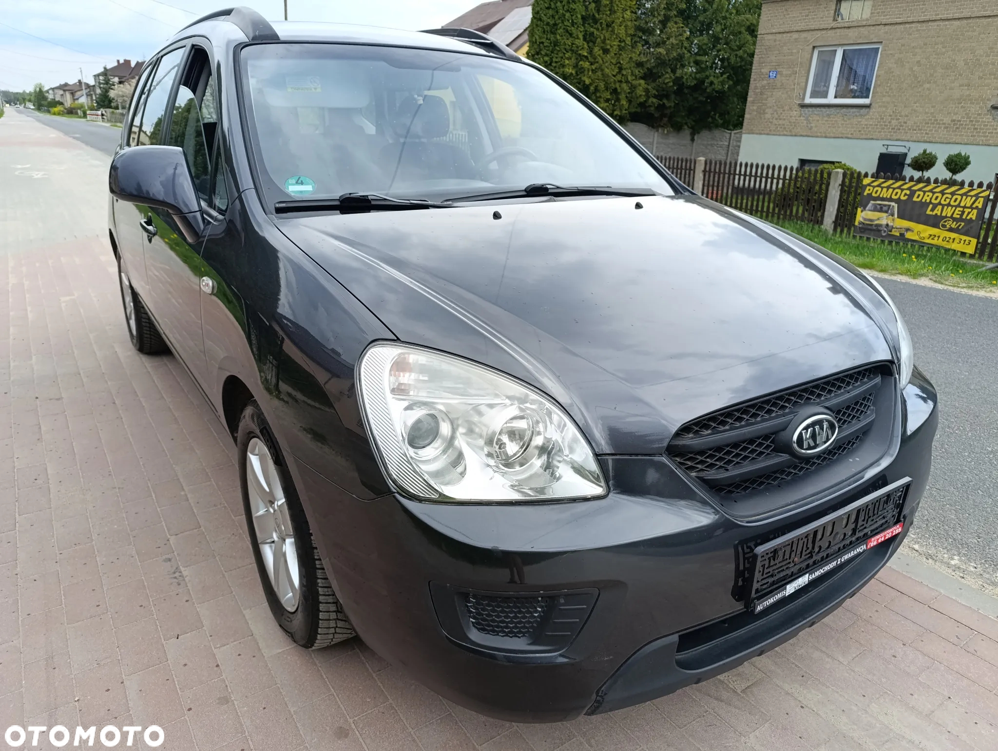 Kia Carens 2.0 CVVT LX - 3