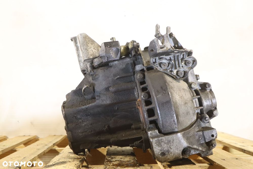 SKRZYNIA BIEGÓW 6 BIEGOWA CITROEN C5 III 2.2HDI Biturbo 20MB21 - 4