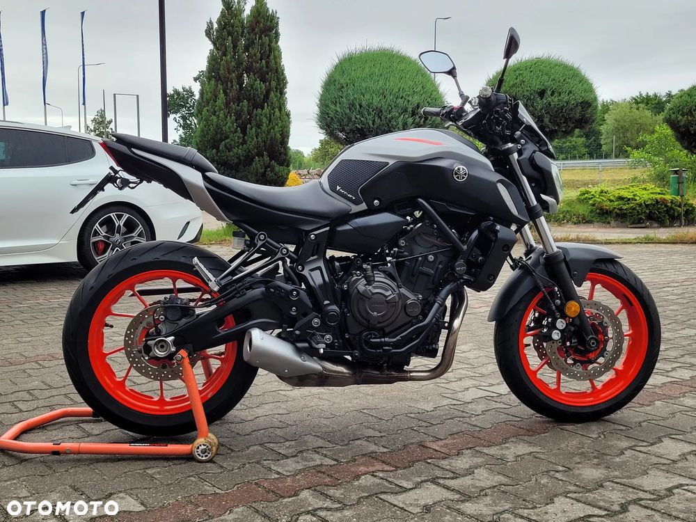 Yamaha MT - 9