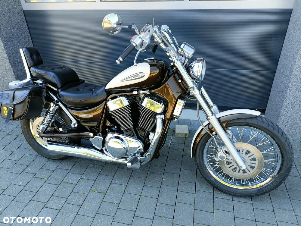Suzuki Intruder - 1