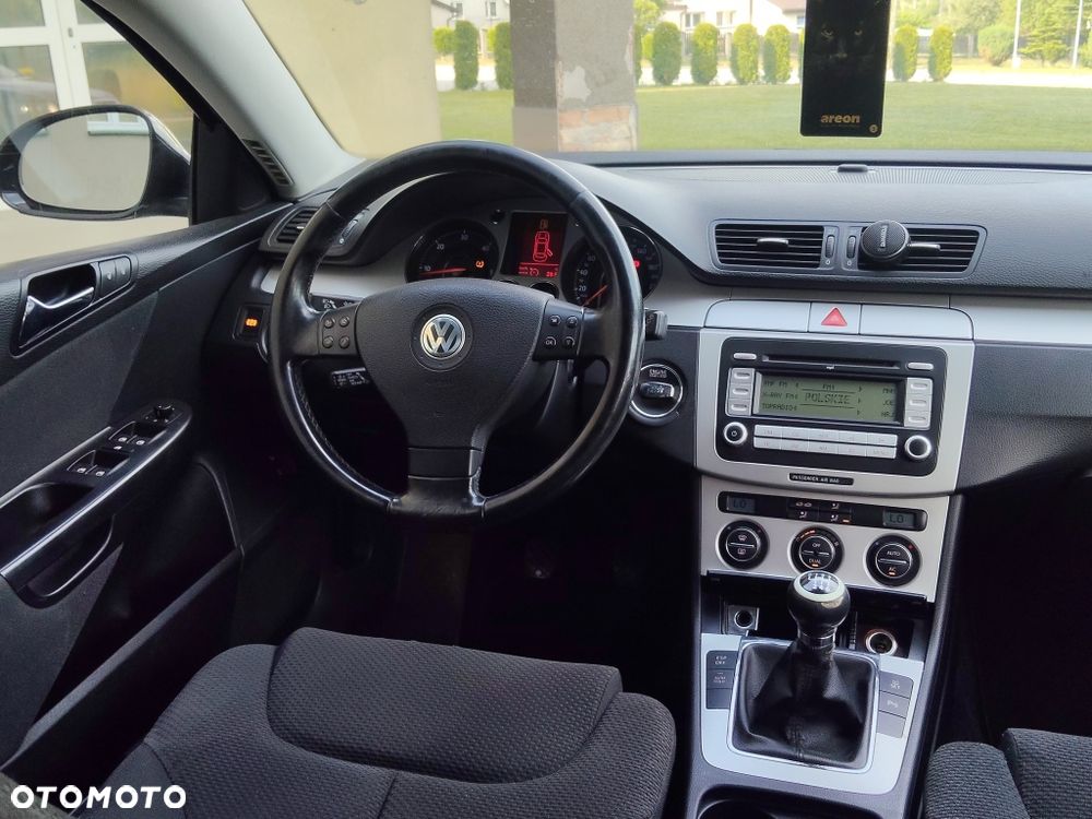 Volkswagen Passat - 5