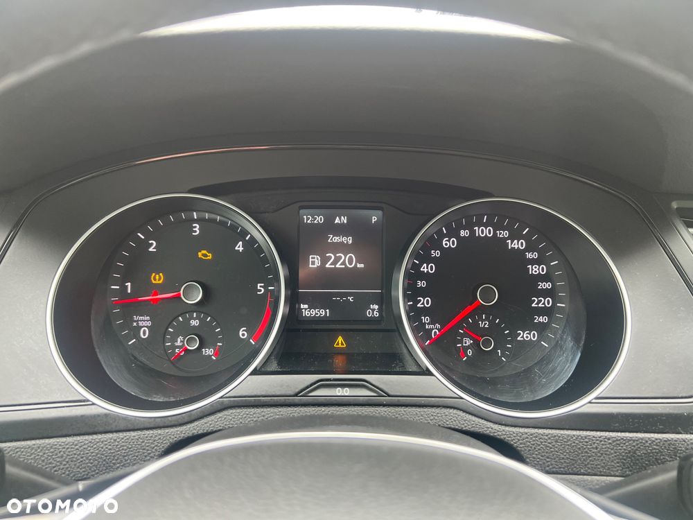 Volkswagen Passat 2.0 TDI BMT Comfortline DSG - 24
