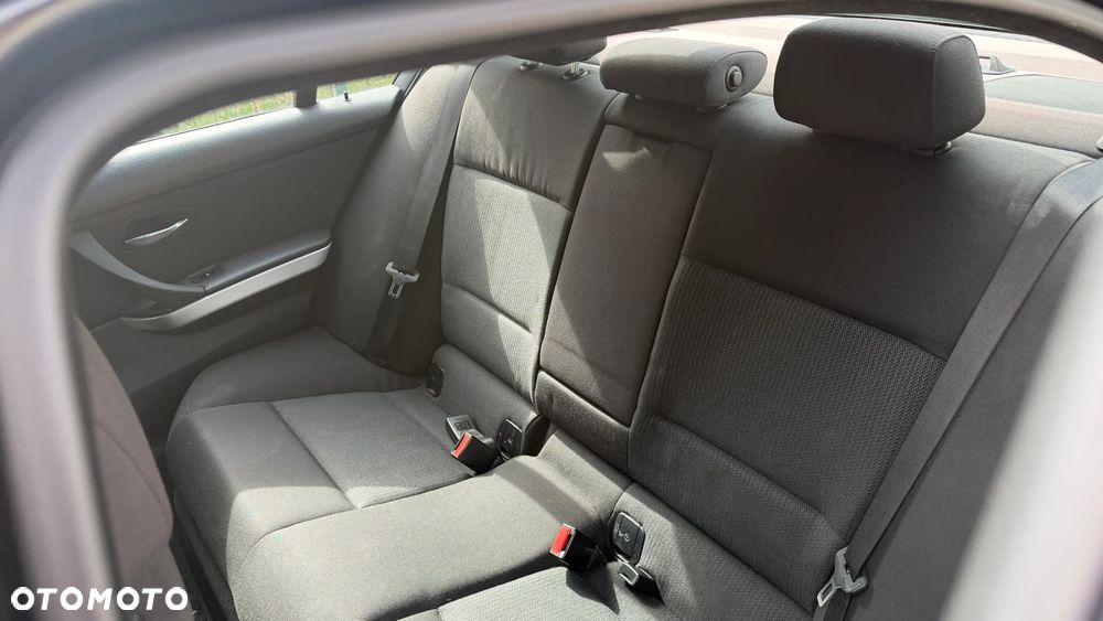BMW Seria 3 - 17