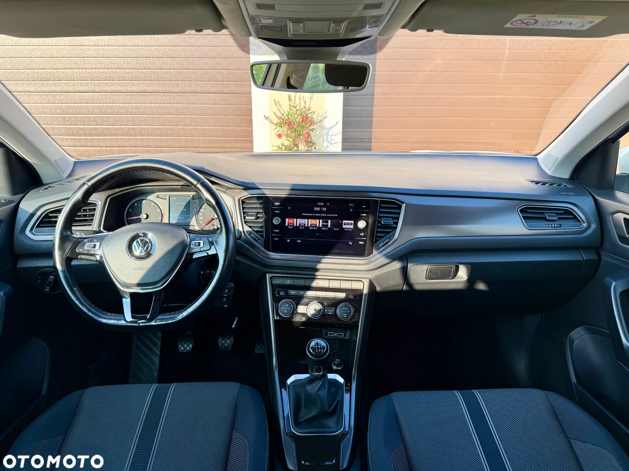 Volkswagen T-Roc 1.5 TSI Life - 29