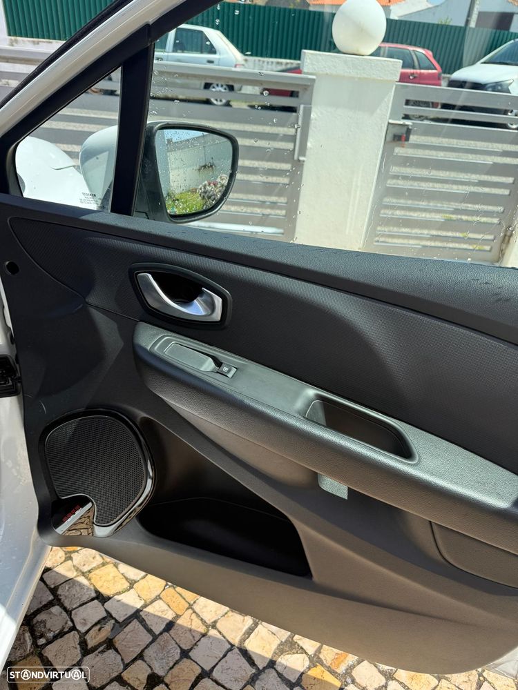 Renault Clio 0.9 TCe Zen - 21