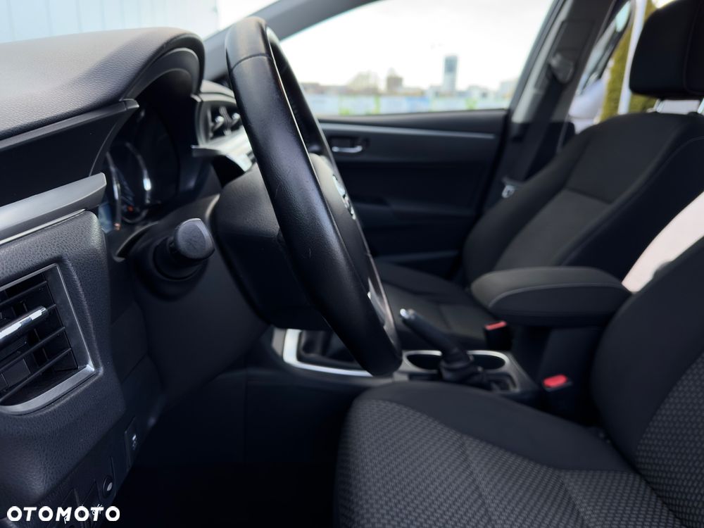 Toyota Corolla - 14
