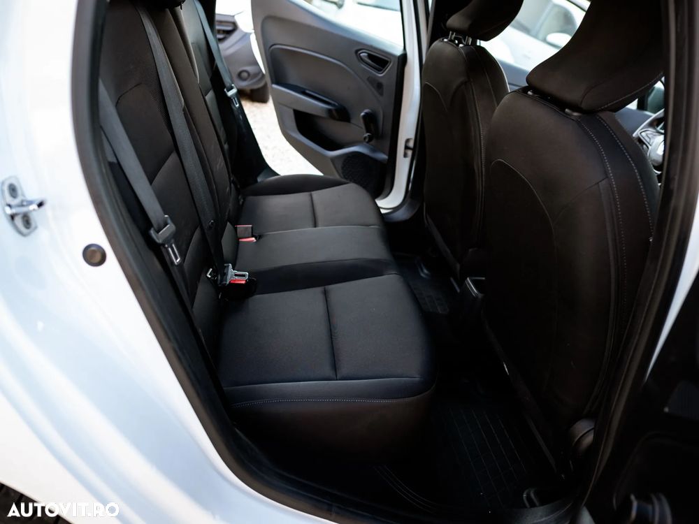 Renault Clio - 21