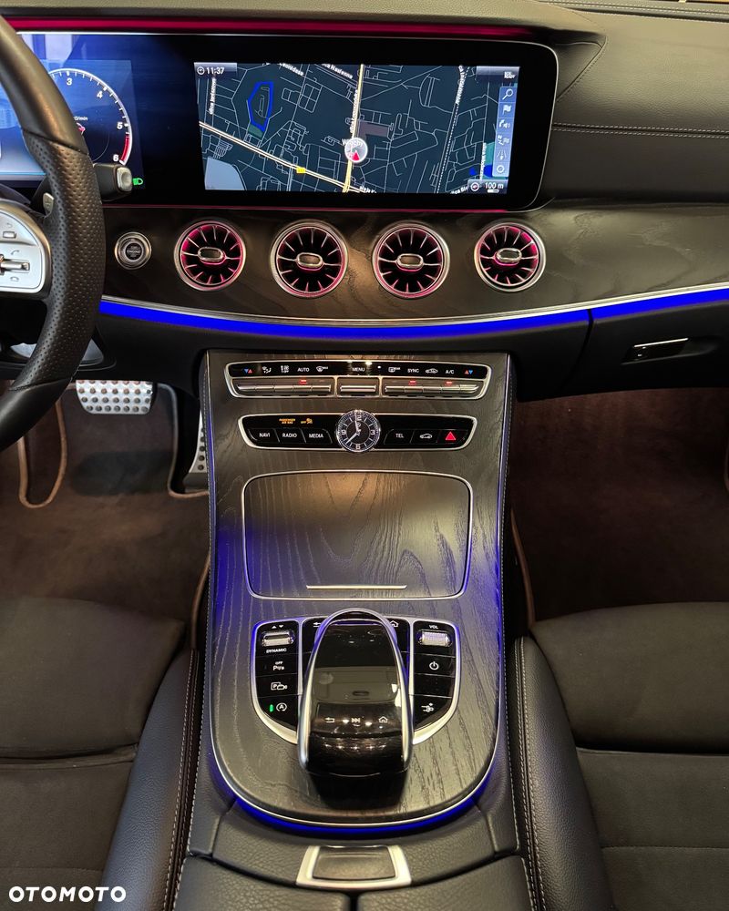 Mercedes-Benz Klasa E 220 d 4-Matic 9G-TRONIC - 11