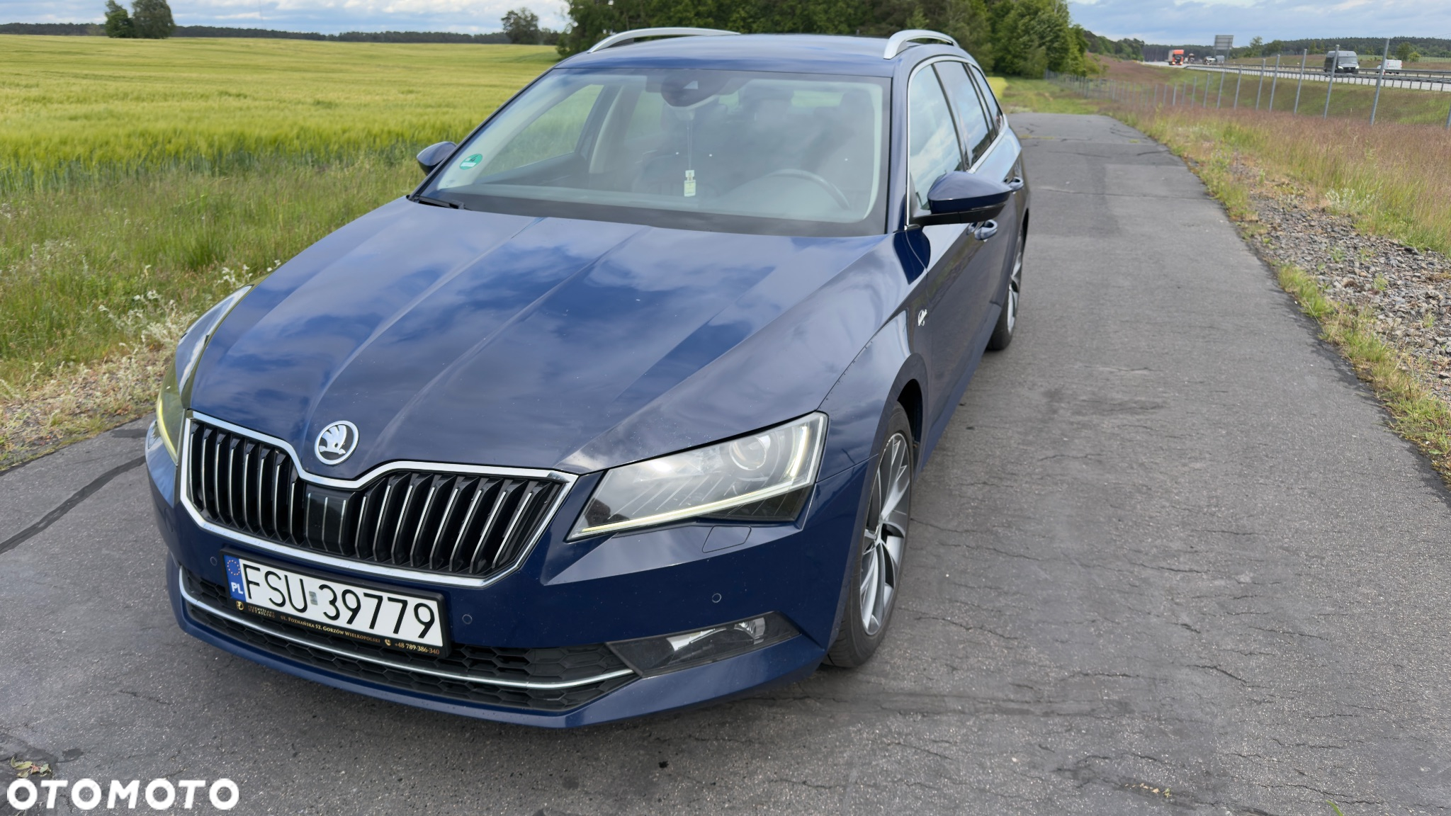 Skoda Superb 2.0 TDI L&K DSG - 2