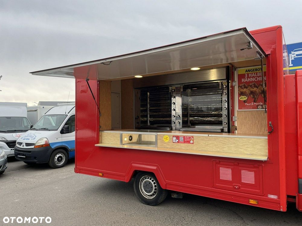 Mercedes-Benz Sprinter - 25