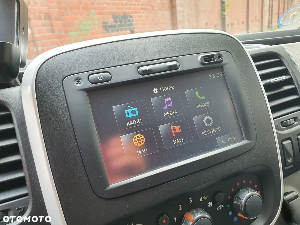 Renault TRAFIC - 13
