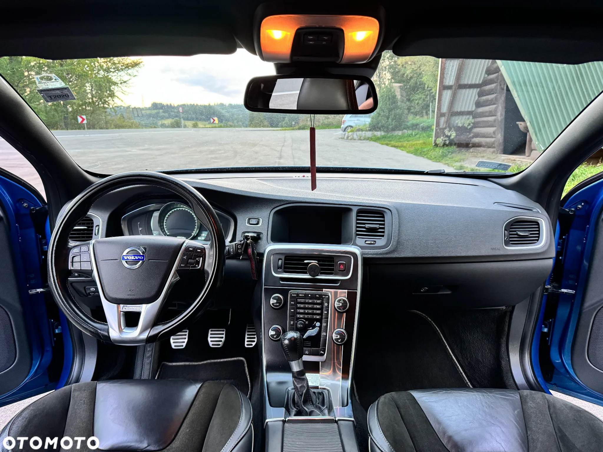 Volvo V60 D3 R-Design - 9