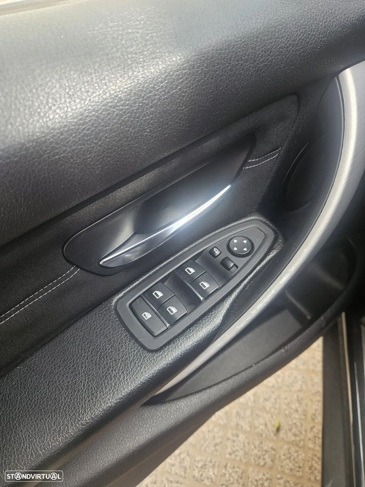 BMW 320 d Auto Line Sport - 5