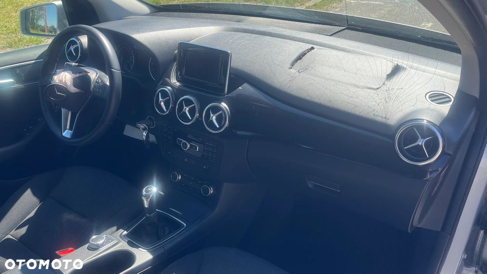 Mercedes-Benz Klasa B 180 BlueEFFICIENCY Edition - 21