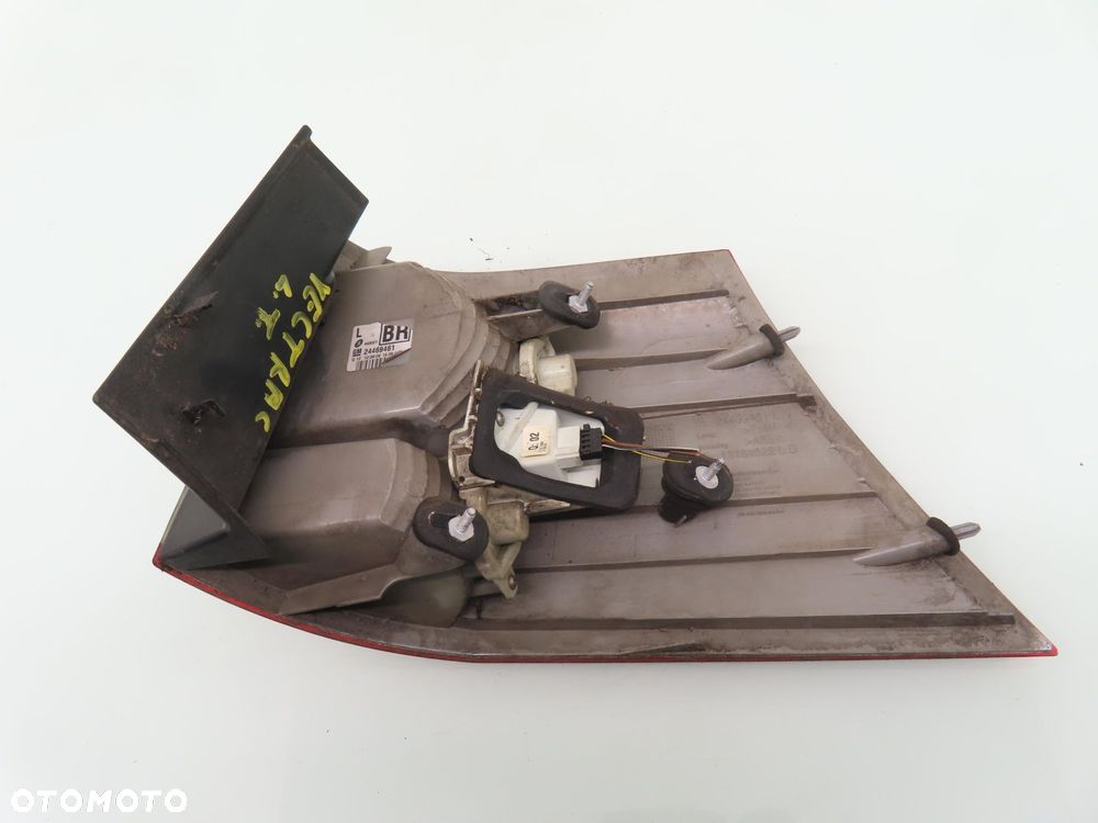 LAMPA LEWA TYLNA OPEL VECTRA C Kombi LIFT 24469461 - 4