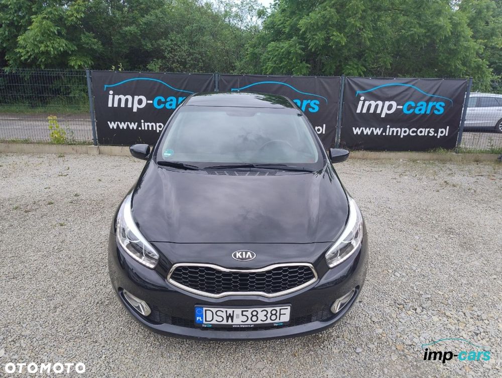 Kia Ceed - 11