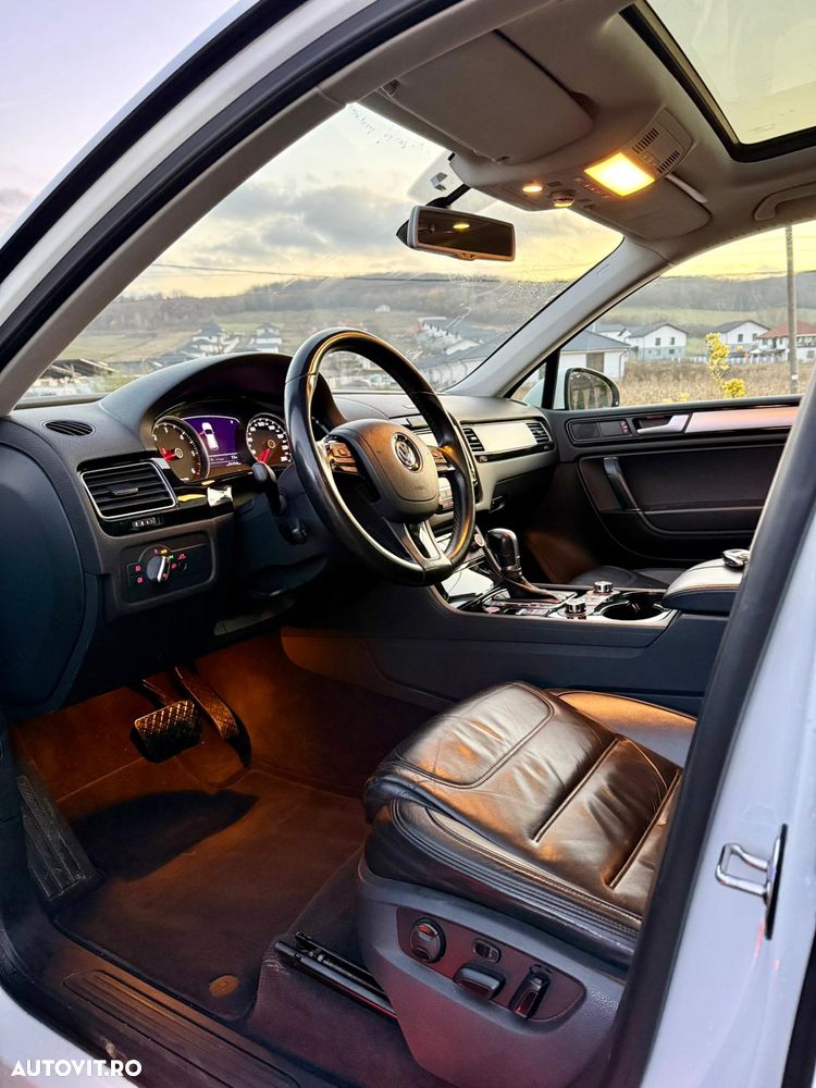 Volkswagen Touareg 3.0 V6 TDI BMT - 12