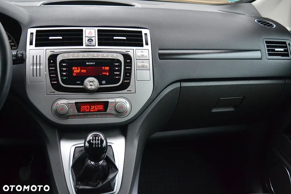 Ford Kuga - 26