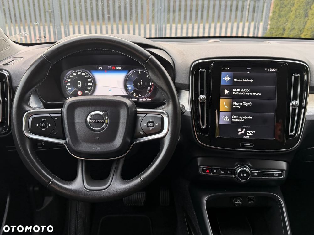 Volvo XC 40 D3 AWD Momentum Pro - 17