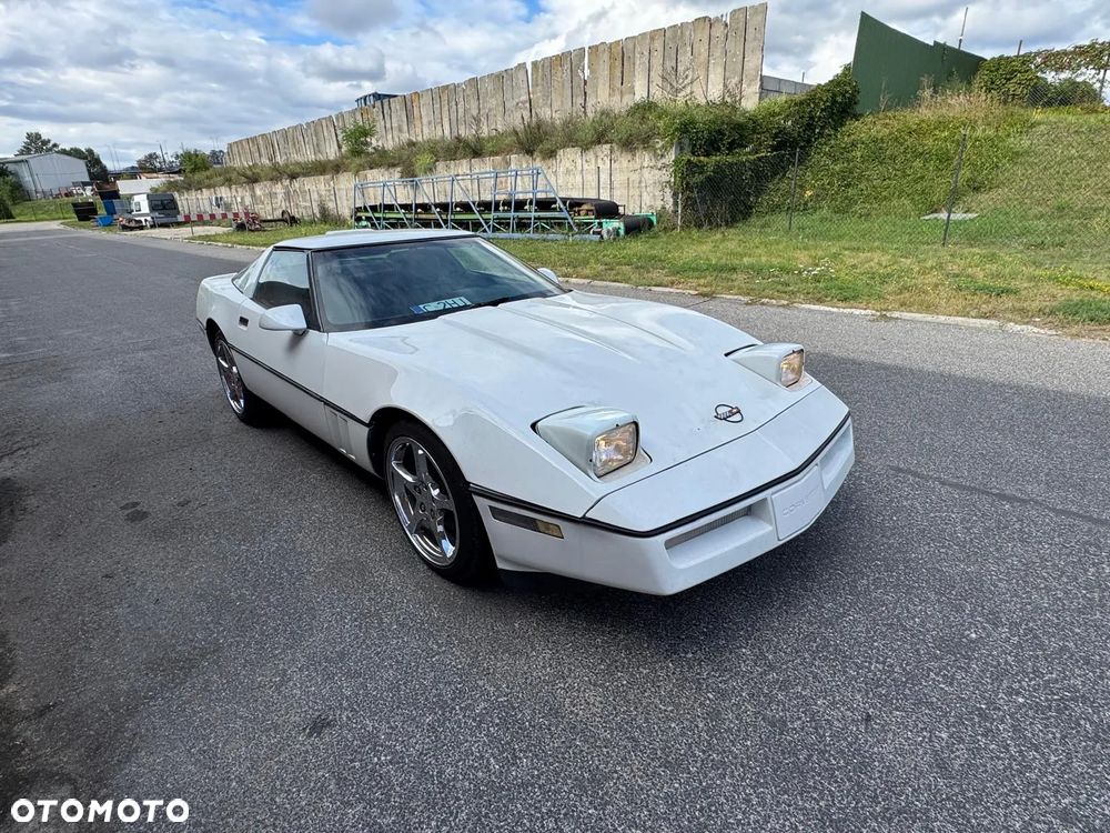 Chevrolet Corvette - 17