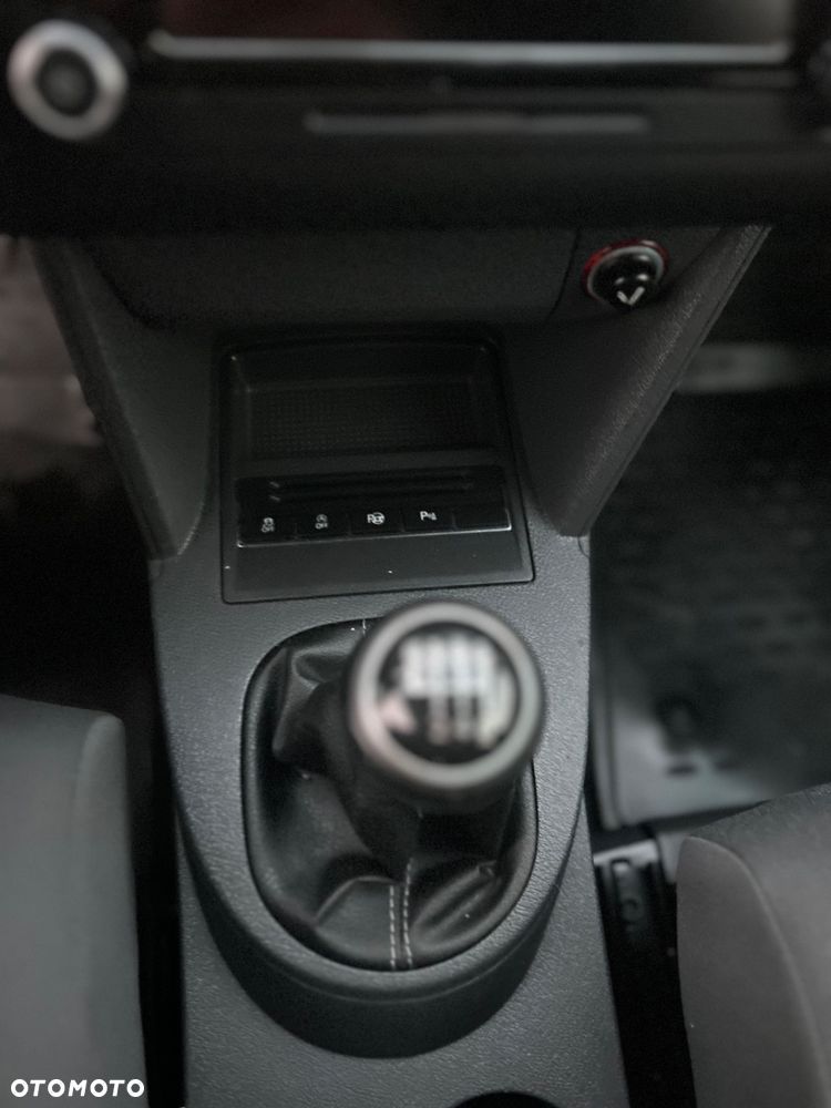 Volkswagen Touran - 15