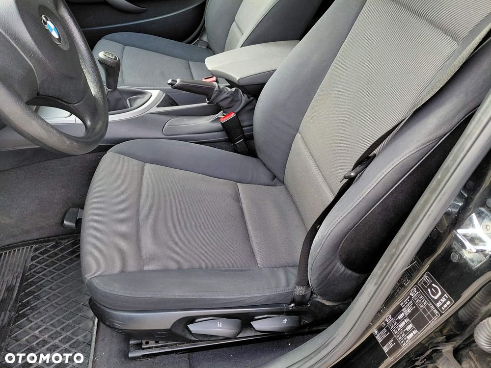 BMW Seria 1 118d - 11