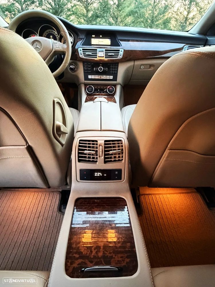 Mercedes-Benz CLS 250 CDI DPF BlueEFFICIENCY 7G-TRONIC - 25