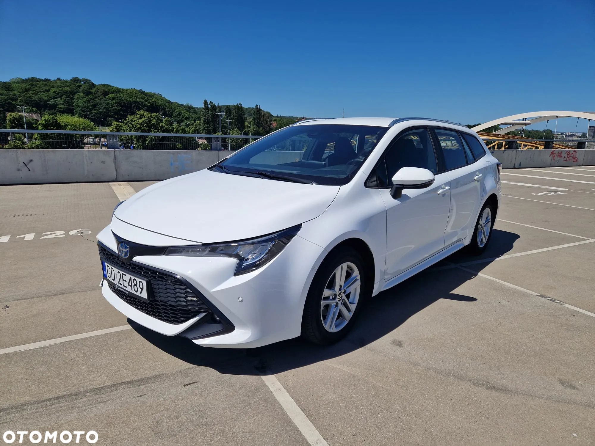 Toyota Corolla 1.8 Hybrid Comfort - 1