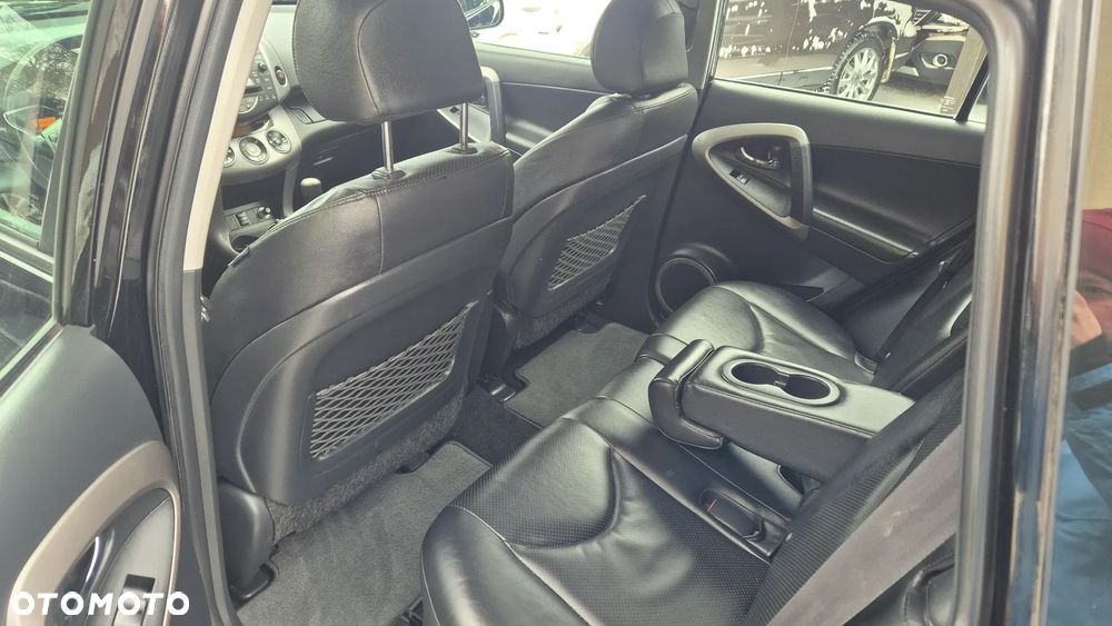 Toyota RAV4 2.0 VVT-i Premium - 27