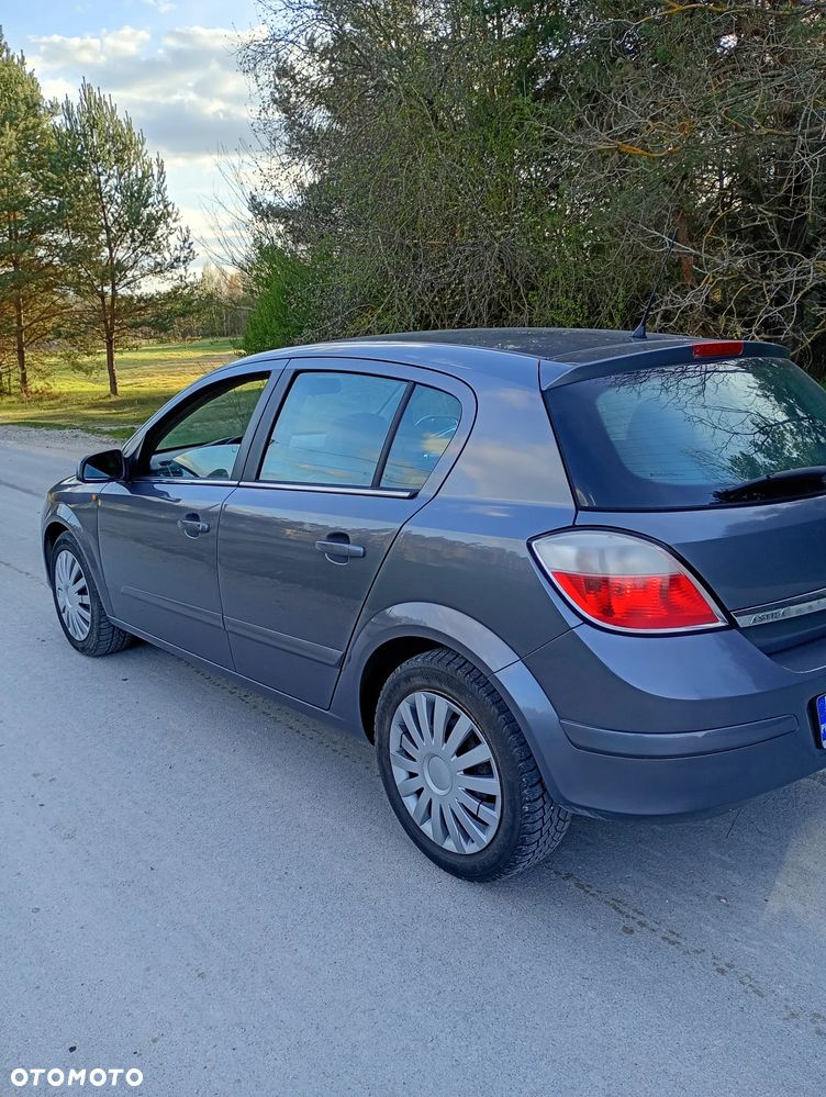 Opel Astra 1.9 CDTI Elegance - 3
