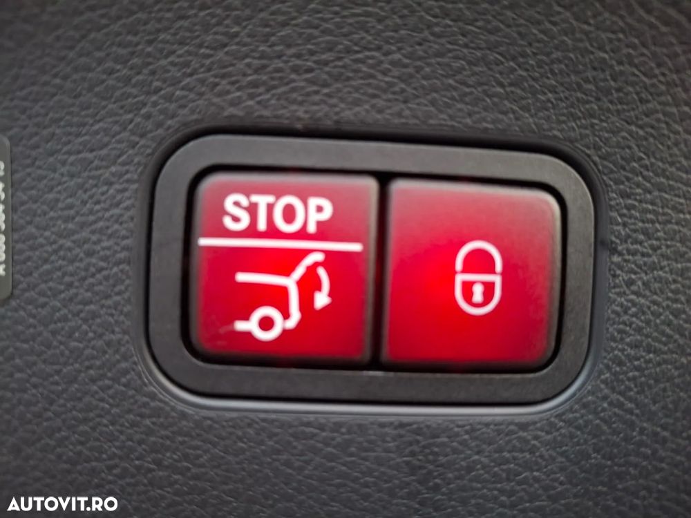 Mercedes-Benz GLC 300 e 4MATIC - 29