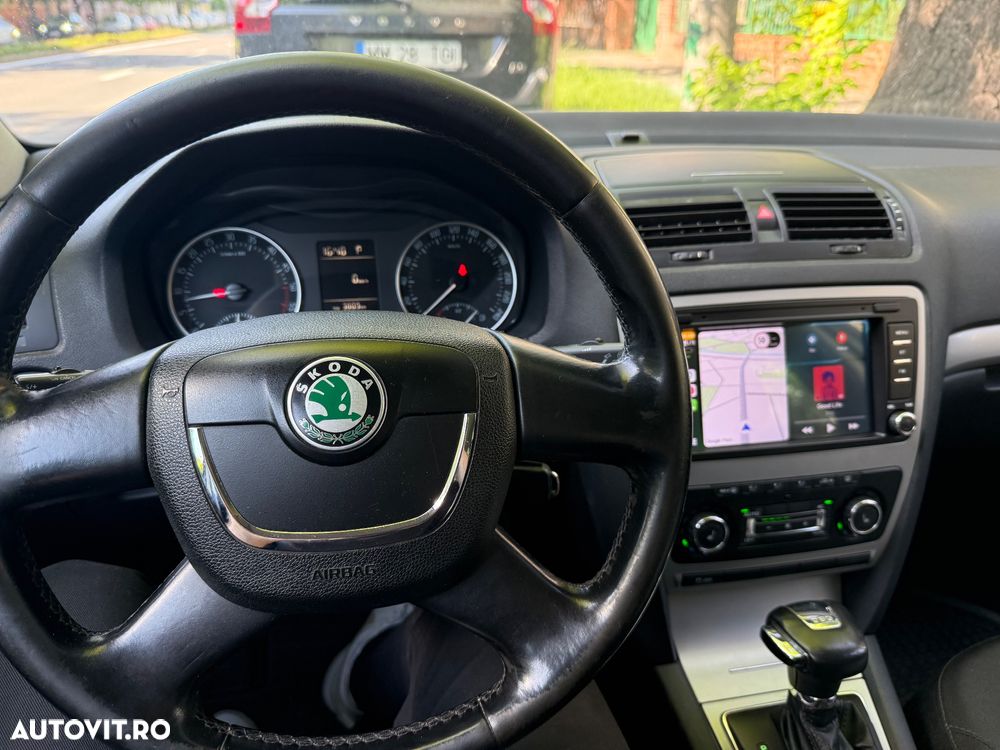 Skoda Octavia 1.6 TDI Ambiente DSG - 9