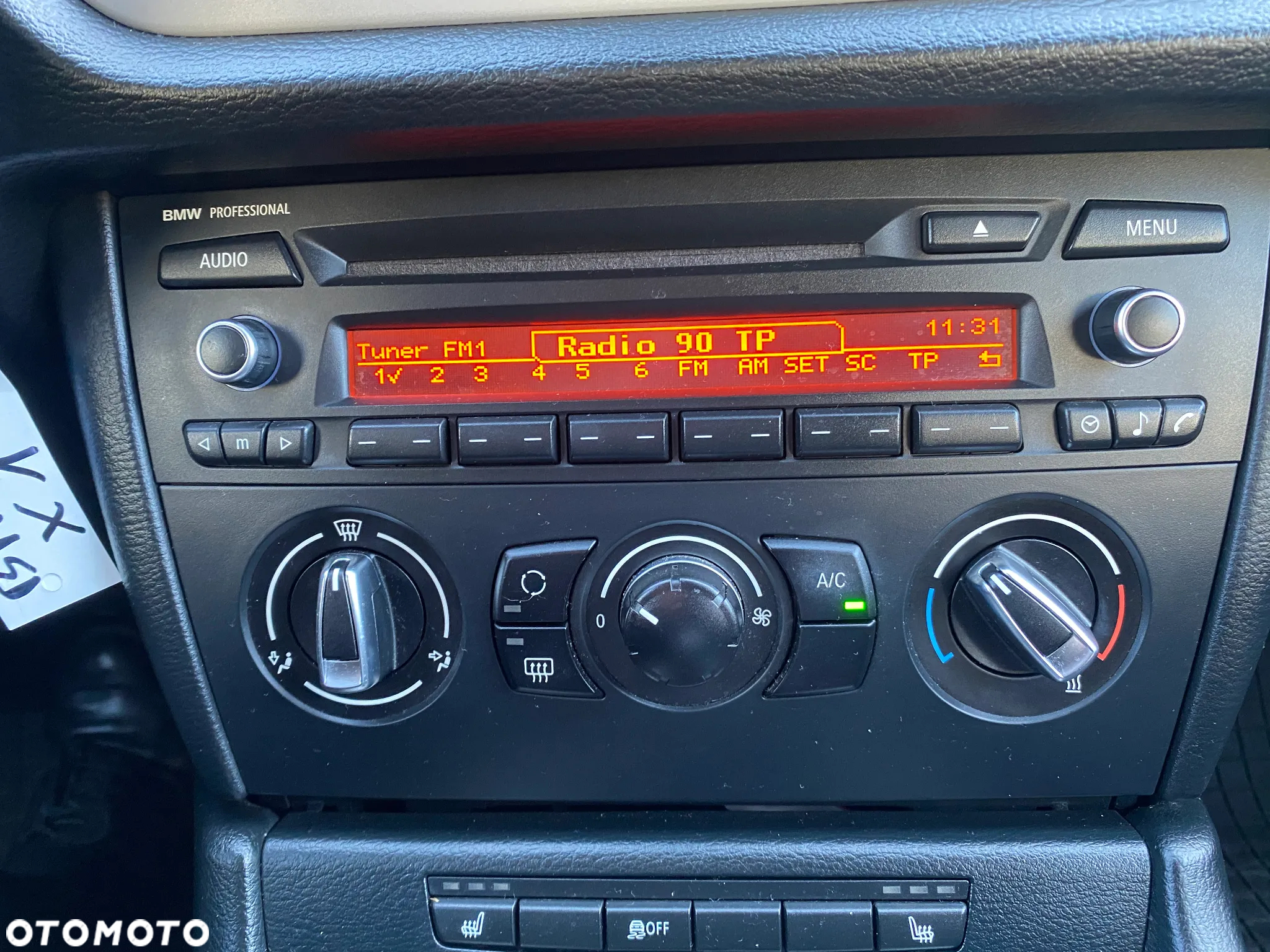 BMW X1 sDrive18i - 27