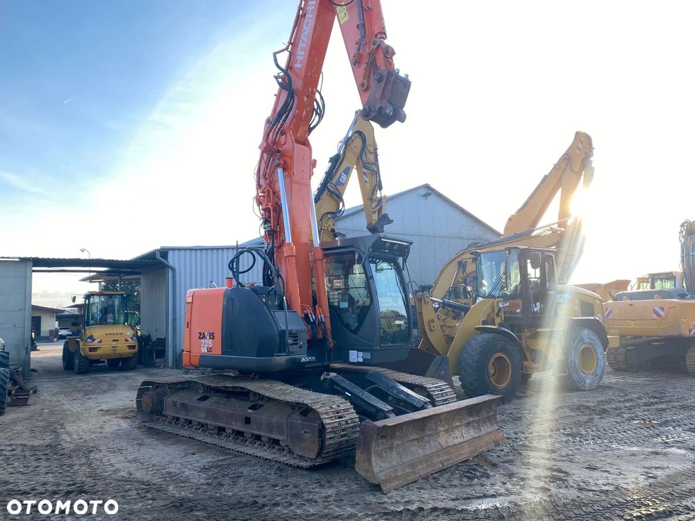 Hitachi ZX225USLC-3, 9100 MTH, PŁUG, RAMIĘ 3X ŁAMANE, Z NIEMIEC - 1