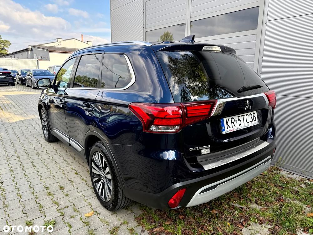 Mitsubishi Outlander 2.0 Intense + 4WD CVT - 5