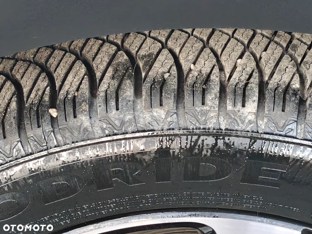 Citroën C3 1.2 PureTech C-Series - 17