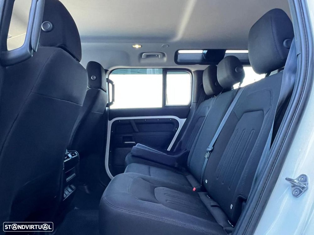 Land Rover Defender 110 P300 - 8