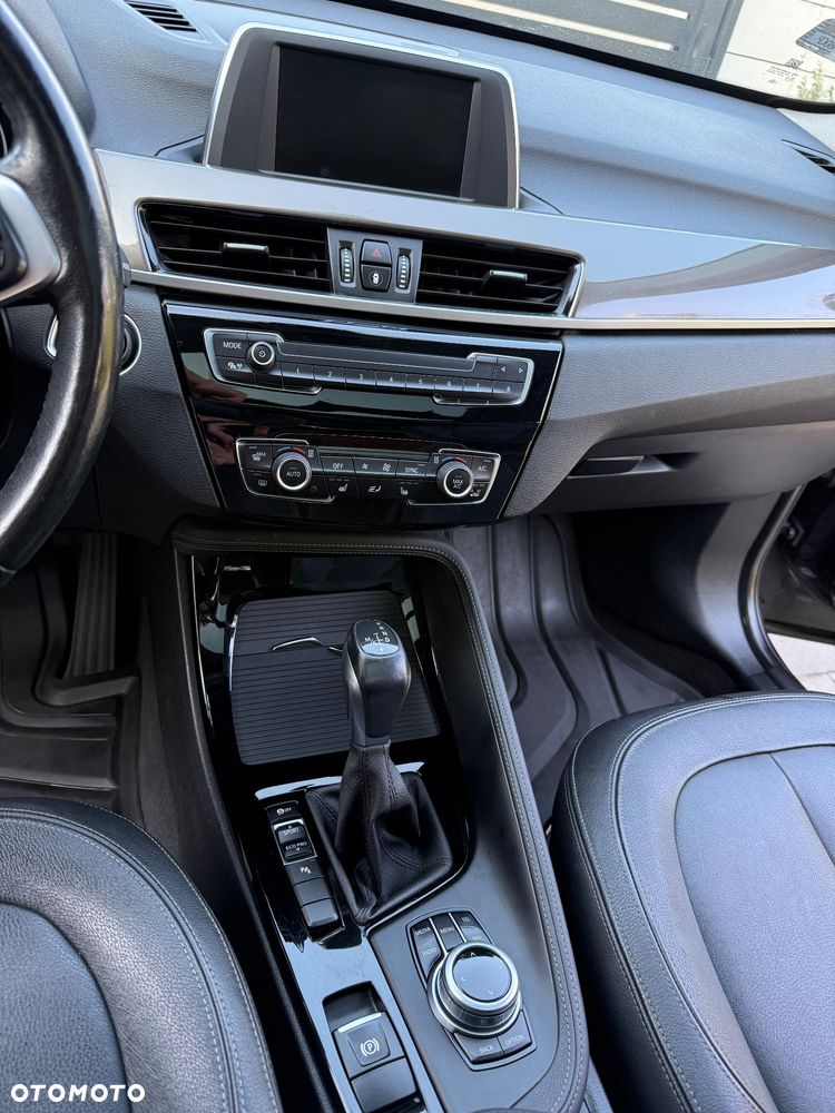 BMW X1 sDrive18d - 10