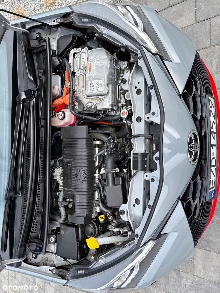 Toyota Yaris Hybrid 100 GR Sport - 18
