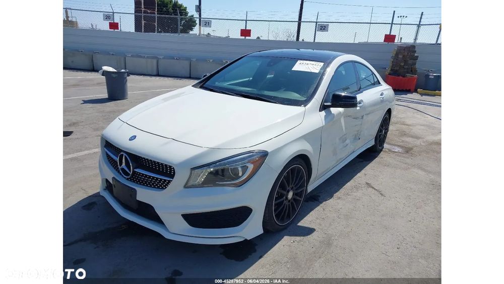 Mercedes-Benz CLA 250 4Matic 7G-DCT AMG Line - 3