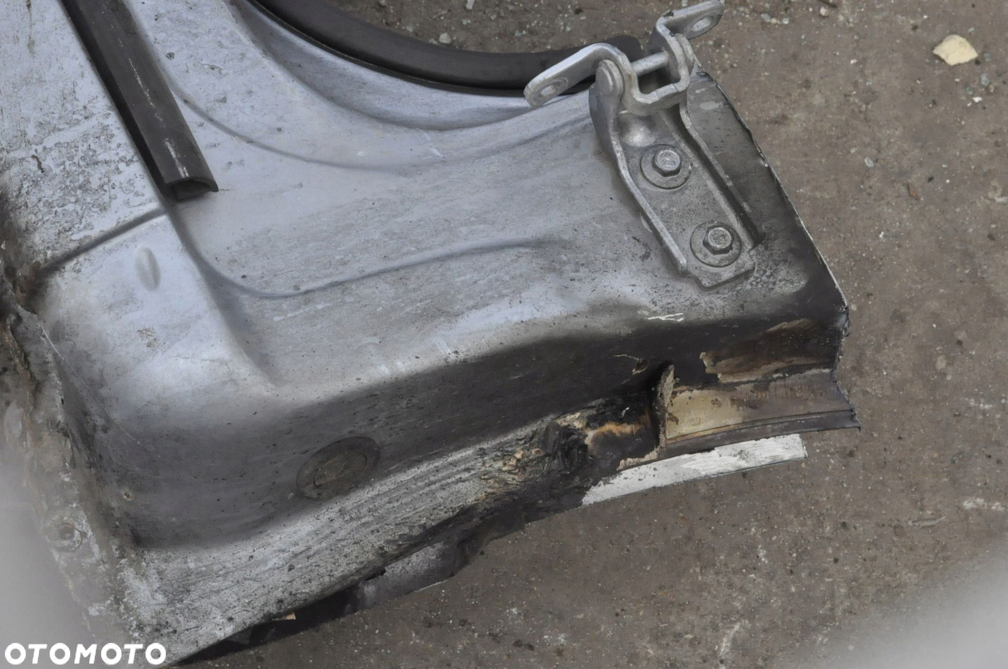 CHEVROLET CRUZE I SŁUPEK PRÓG PRAWY - 11